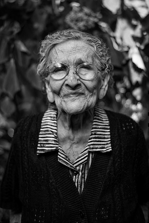 Black and white elderly woman